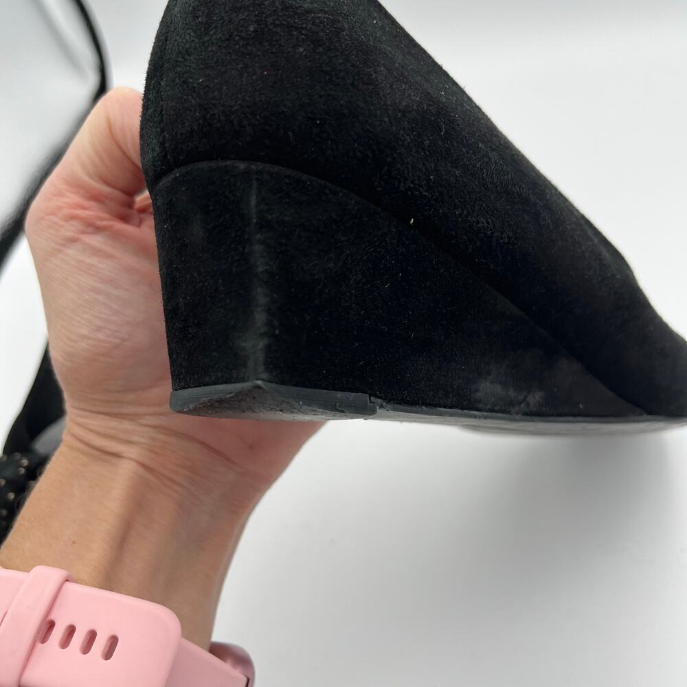 Stuart Weitzman Women's Black Suede Closed Toe Wedge Pumps Size 8 1/2 M - Picture 9 of 10